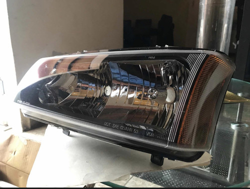 Faro Izq Silverado 2006 Marca Tyc, De Muy Buena Calidad.