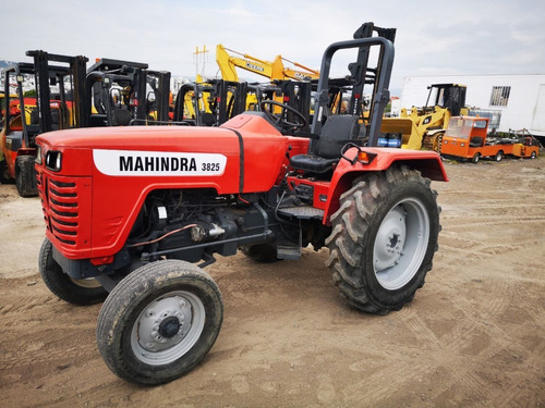 25) Tractor Agricola Mahindra 3825 2008
