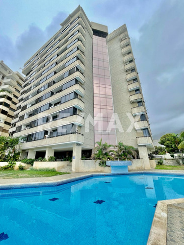 Venta Exclusivo Apartamento En Los Corales, Caraballeda, La Guaira, Vargas
