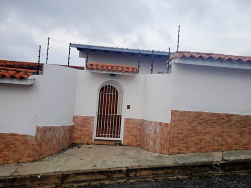Se Vende Casa 1000m2 7h/5b/4pe Colinas De Carrizal Pan De Azucar