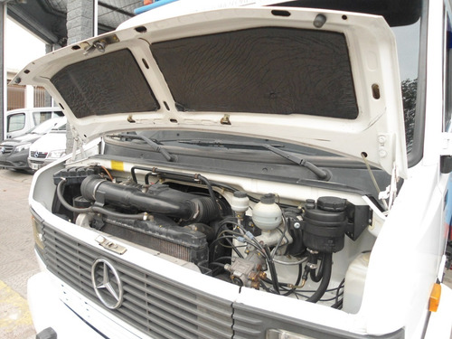 Mercedes Benz L710 Plus 2010 Con Caja