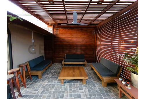 Casa En Venta, Con Amplio Terreno Puente Alto