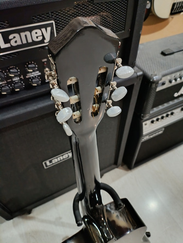 Guitarra Criolla Morison Con Corte Y Funda Okm Negro (Usado)