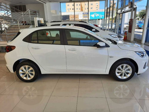Imagem 9 de 12 de Chevrolet Onix Lt 1.0 (flex)