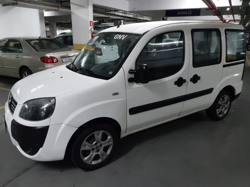 Fiat Doblo 1.8 16v Essence 5l Flex 5p