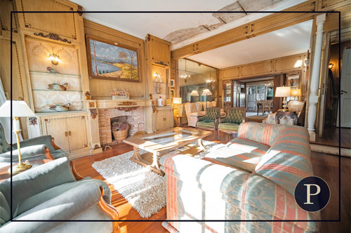 Chalet De Estilo De Barrio Stella Maris