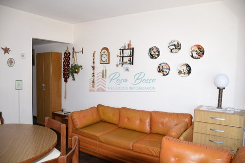 Apartamento En Peninsula, 1 Dormitorios *- Ref: 184