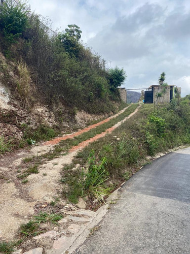 Excelente Oportunidad De Inversion Vendemos Terreno Con Casa En El Hatillo Em