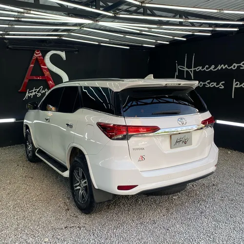 Toyota Fortuner 2.7 Sr 4x2 At 2018