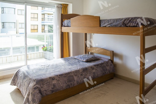 Imagen 12 de 26 de Departamento En Venta De 3 Dormitorio Con Agradable Vista. - Punta Del Este Brava