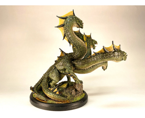 Imponente Estatua Del Dragón Hydra: Poder Y Magia