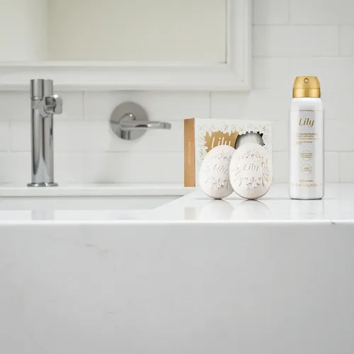 Kit Presente Lily: Sabonete Em Barra 2un+desodorante Aerosol