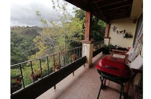 Imagen 3 de 16 de Casa En Venta Cuernavaca, Morelos, Vista Panorámica, Desnivel, Estilo Moderno. Seguridad 24 Horas.