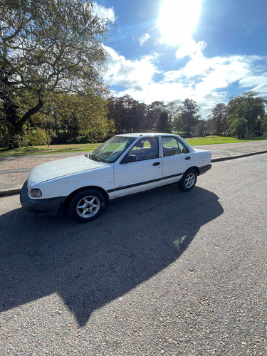 Nissan Sentra Le At