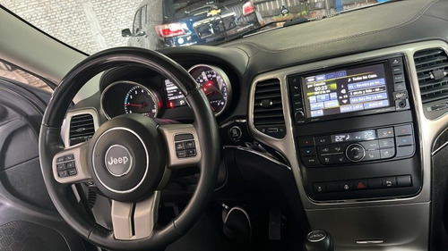 Imagen 13 de 16 de Jeep Grand Cherokee 2013 3.6 Overland 286hp At (4cub Nuevas)