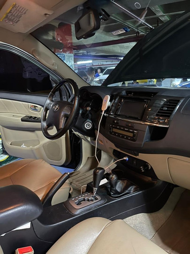 Imagen 5 de 8 de Toyota Fortuner 2014