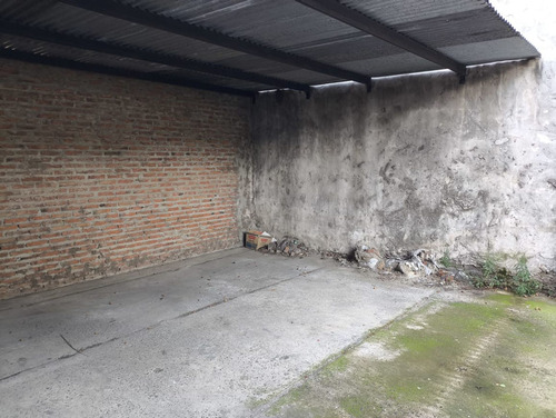 Venta Depto De 2 Dormitorios C/cochera- Santo Tome