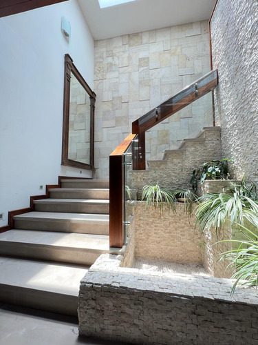 Casa En Venta En Lomas De Angelópolis Cluster 999 Cuarto De Servicio
