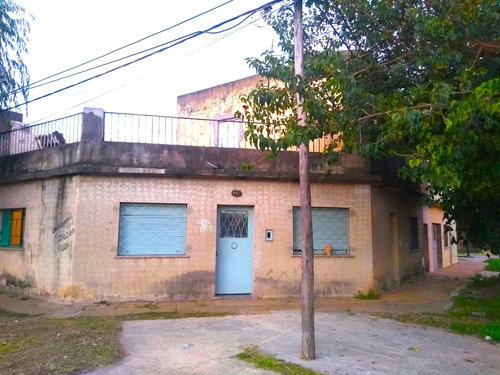 Casa En Venta - Gral. Paz 8100 - A Refaccionar