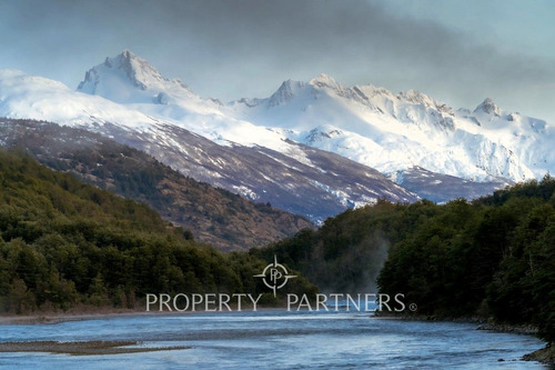Patagonia, Excepcional Nacimiento Del Rio Baker