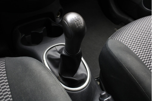 Nissan March 1.6 Sense Mt