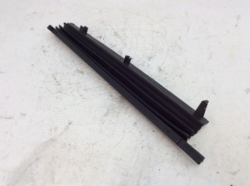 Moldura Izquierda De Quemacocos Vw Bora Mod 05-10 Orig (Usado)