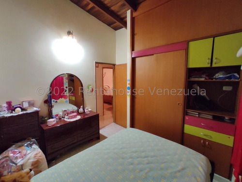 Imagen 19 de 27 de Casa Venta Urbanización Cerrada Agua Cómoda Nb