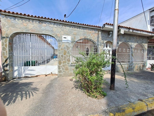 Casa En Venta En San Joaquín De Turmero Mfc 23-29140