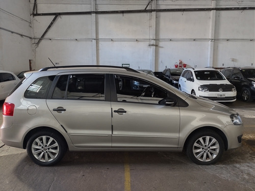 Volkswagen Suran 1.6 Trendline 11b 2012