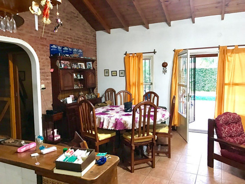 Hermosa Propiedad En Zona De Casas Quintas