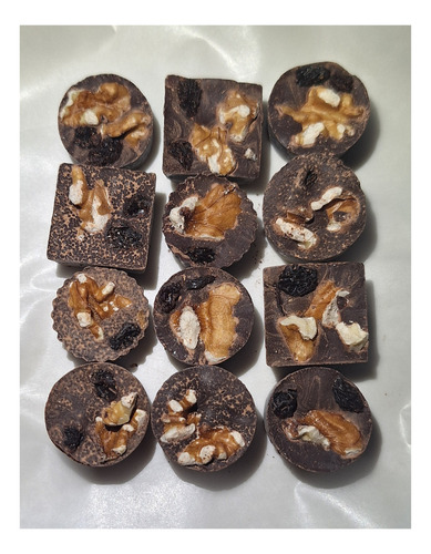 Chocolate Artesanal Amargo Con Nueces Y Pasas 0% Azúcar