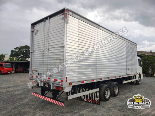 Imagem 4 de 15 de Agrale 9200 Mwm Truck 6x2 Cabine Leito Baú Refrigerado