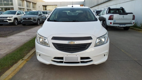 Imagen 3 de 12 de Chevrolet Prisma Lt