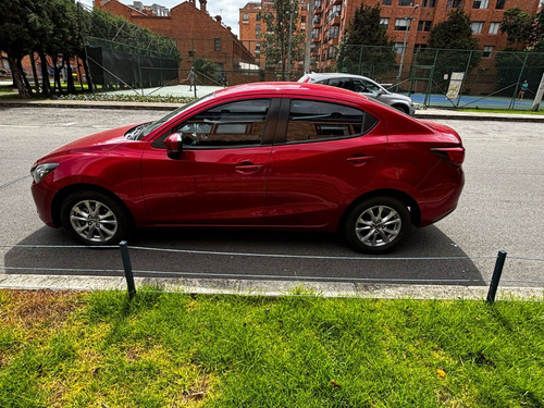 Mazda 2 1.5 Touring Sedan
