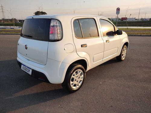 Imagem 8 de 15 de Fiat Uno Attractive 1.0 2019
