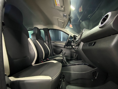 Imagem 14 de 15 de Renault Kwid 1.0 Intense Flex 2018/2019
