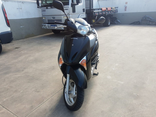Imagem 8 de 13 de Honda Lead 110 2014