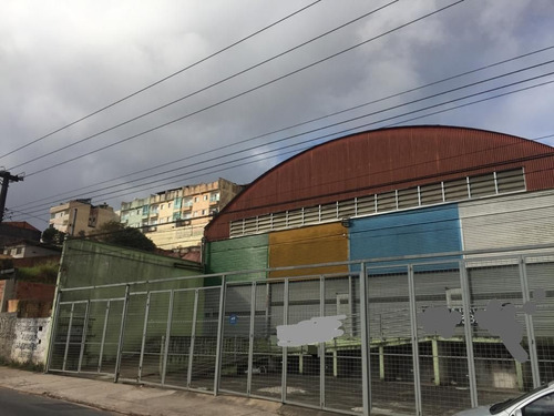 Imagem 1 de 4 de Galpão Para Alugar, 700 M² Por R$ 13.500,00/mês - Vila Pires - Santo André/sp - Ga0129