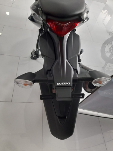 Imagen 11 de 12 de Suzuki Gsx R150