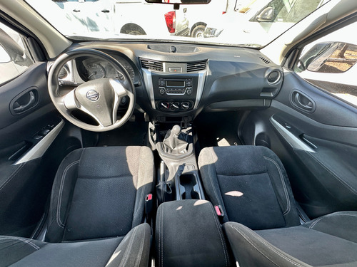Nissan Np300 2.4 Doble Cabina Se Aa Pack Seg Mt