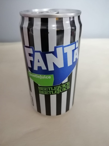 Latas De Refresco De Colección Beetlejuice 2 Fanta (Usado)