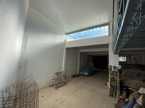 Alquiler Local Comercial 280 M2 C/ Entrepiso Gral Flores Hipodromo