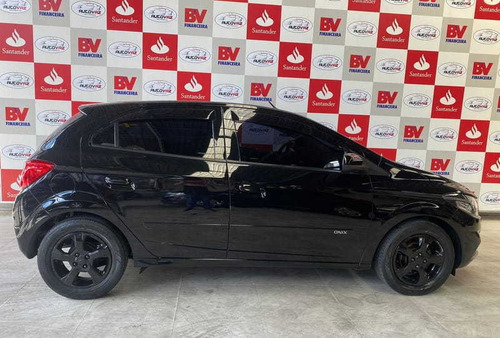 Imagem 2 de 11 de Chevrolet Onix 1.4 Mt Eff 2017