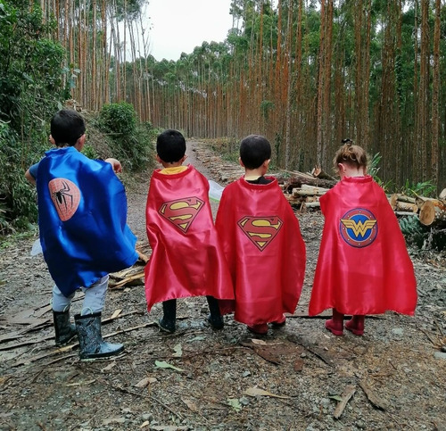 Capas  Superheroes Para Niños Disfraz Fiesta 