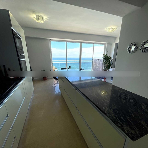 Se Vende Apartamento Caribe En La Estado La Guaira Ref 003 - 182
