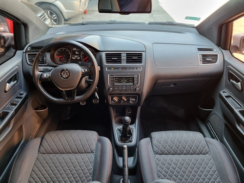 Imagen 9 de 11 de Volkswagen Crossfox 2015 1.6 Trendline Ll Alt