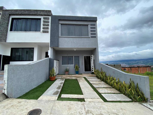 Imagen 7 de 24 de Moderna Casa En Venta De Oportunidad