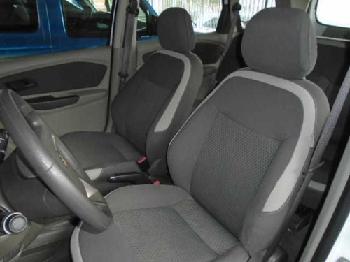 Imagem 5 de 15 de Chevrolet Spin 1.8 Lt 8v Flex 4p Manual 2013