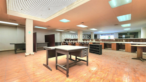 Local Comercial En Arriendo Planta Libre, Metro Plaza Maipú