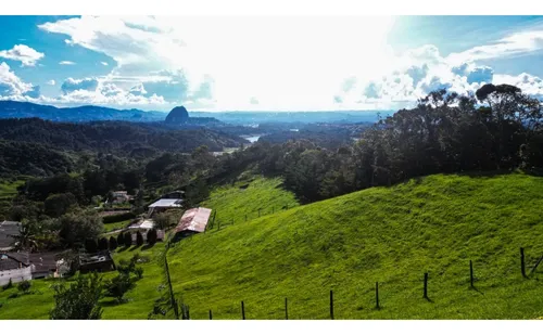 Hemoso Lote Independiente En Guatapé